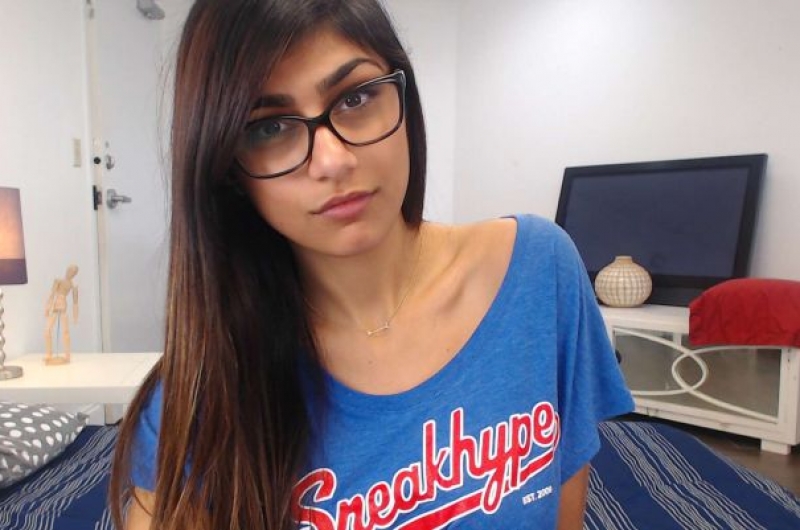 [:es]Mia Khalifa se retiro de la industria porno por amenazas del ISIS[:]
