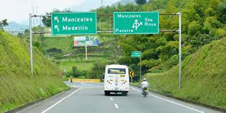 [:es]35 venezolanos heridos en accidente de autobús en Colombia[:]