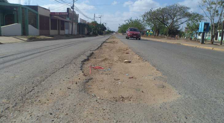 [:es]En Padre Chacin claman por «un buen gobierno» que solucione las problematicas[:]