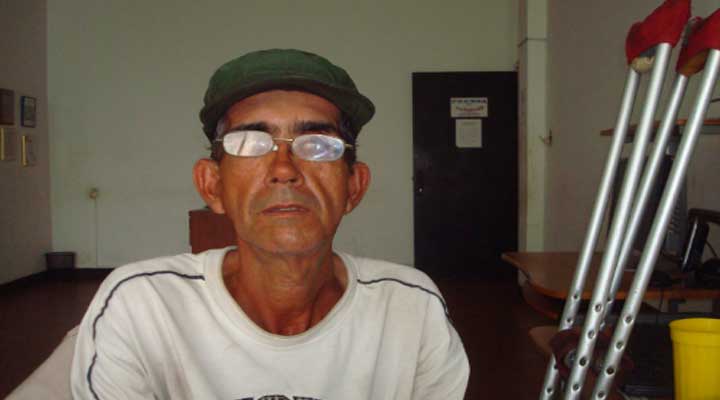 [:es]Persona con discapacidad exige sea tomado en cuenta en censo del Clap [:]