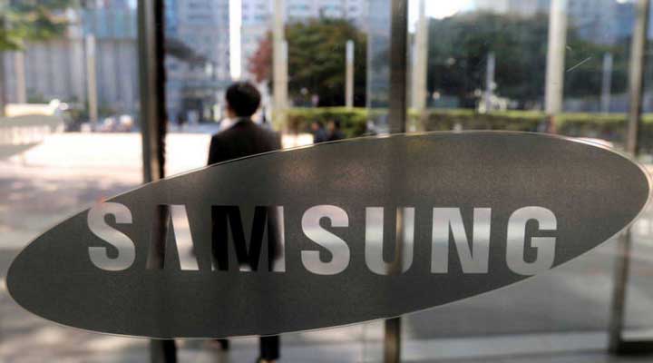 [:es]Samsung le pagará a Apple 539 millones de dólares por violar sus patentes[:]