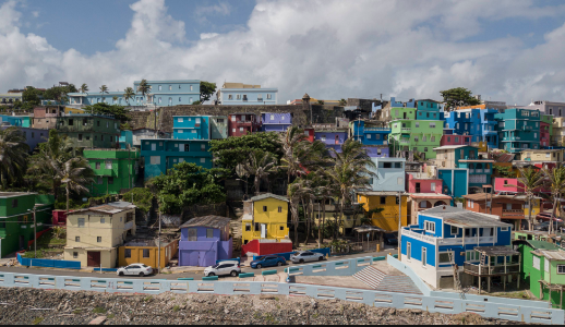 [:es]Luís Fonsi, habla tras su éxito Despacito. Quedó sorprendido al batir todos los record de la temporada.[:]