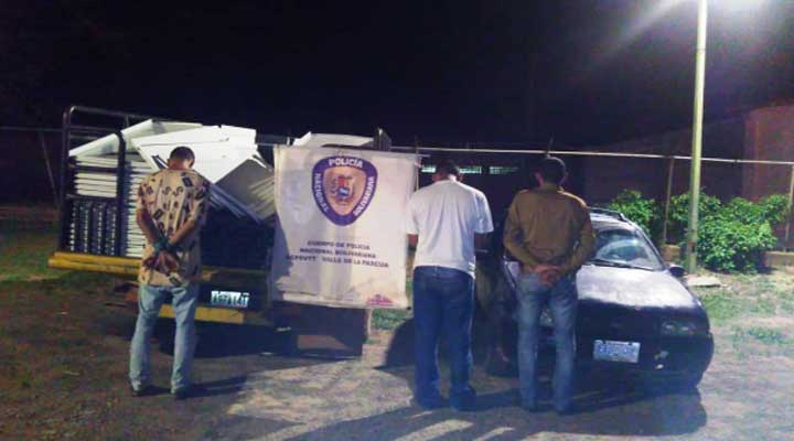 [:es]Capturados tres hombres cuando desvalijaban hospital en construcción[:]