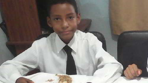 [:es]Deivis necesita de nuestra ayuda[:]