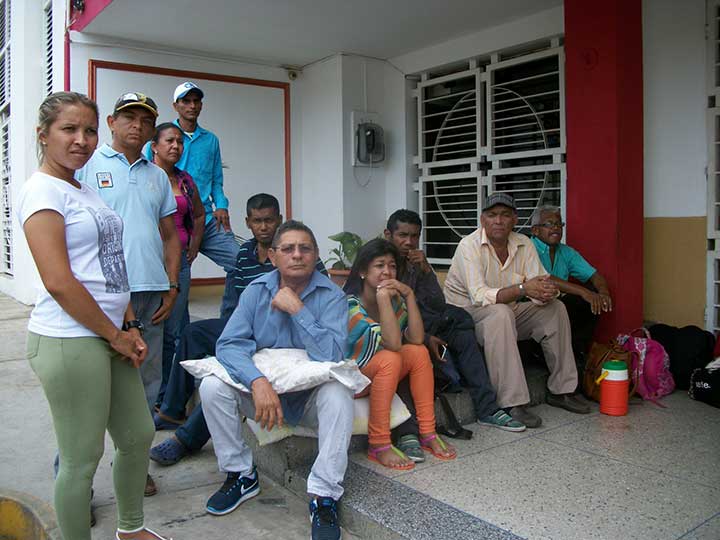 [:es]Vivir o morir: el dilema de los pacientes renales en Valle de la Pascua[:]