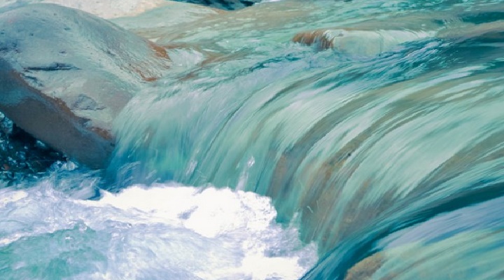 [:es]Agua, recurso natural mal valorado por nosotros                  [:]