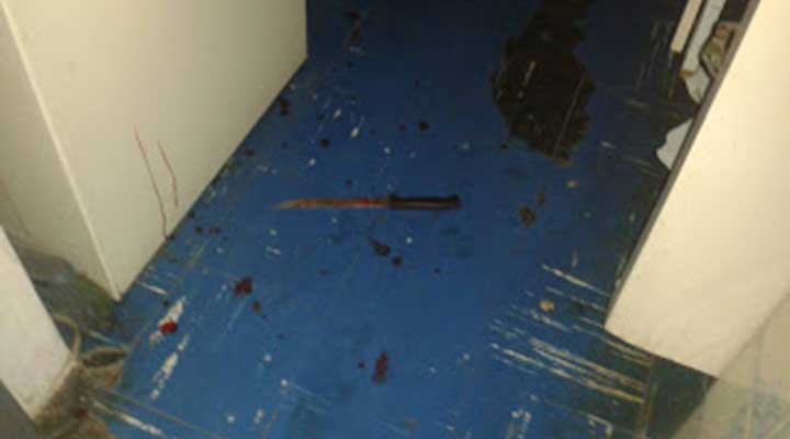 [:es](IMÁGENES FUERTES) A cuchilladas adolescente asesinó a su madre y abuela [:]