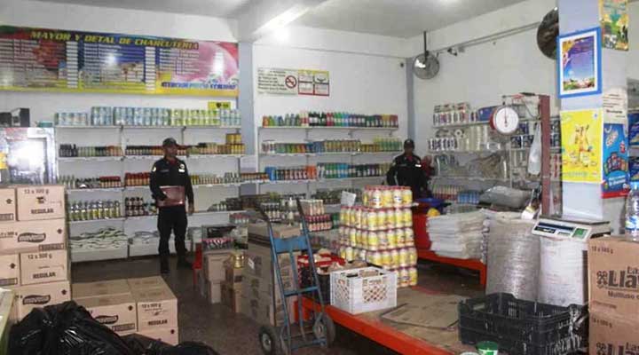 [:es]Otra comerciante fue detenida en La Pascua por usura en los precios[:]