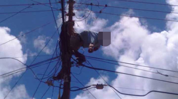 [:es]Murió electrocutado cuando instalaba un cable en un poste de la Florida[:]