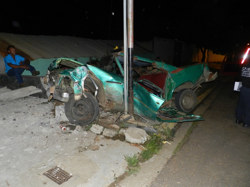 [:es]EN LA PASCUA. Chocó contra un objeto fijo y perdió la vida[:]