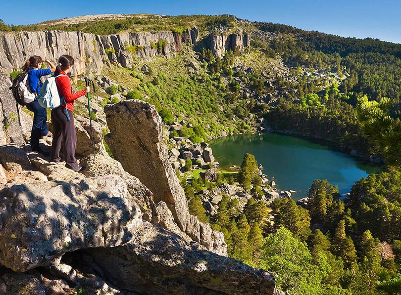 [:es] Despeja el enigma de la Laguna Negra de Soria[:]