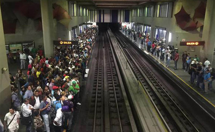 [:es]A partir del 10 de septiembre comienza el cobro de pasaje del Metro de Caracas[:]