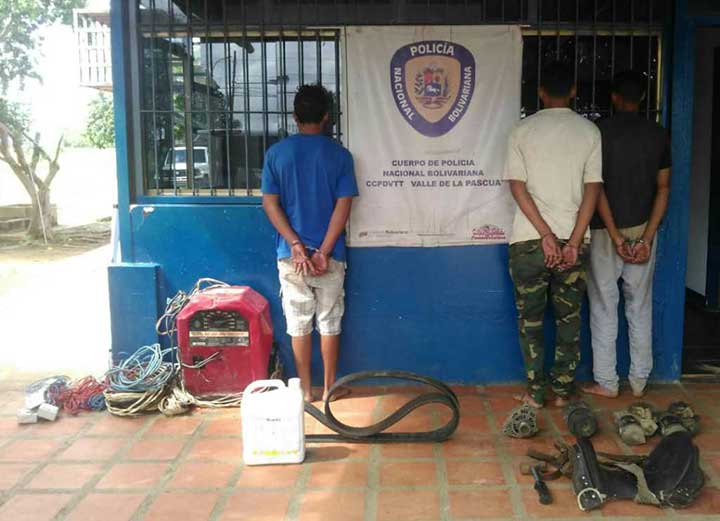 [:es]Los capturaron con objetos robados en finca de Chaguaramas[:]