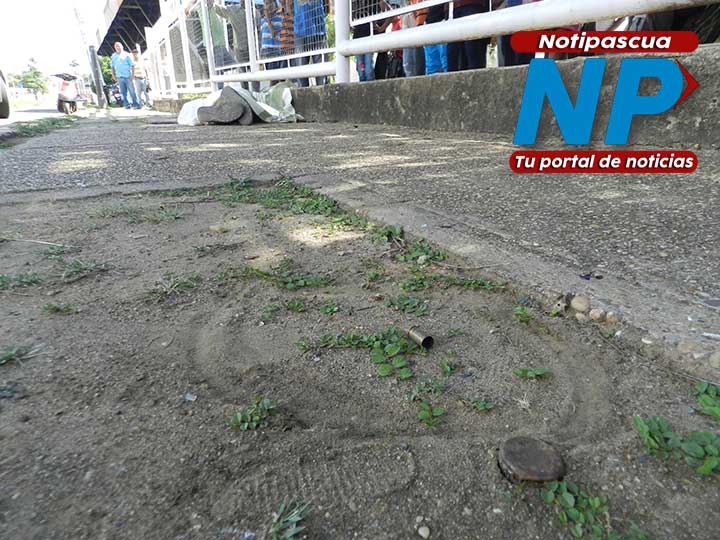 [:es]Lo mataron al lado del gimnasio cubierto de La Pascua[:]