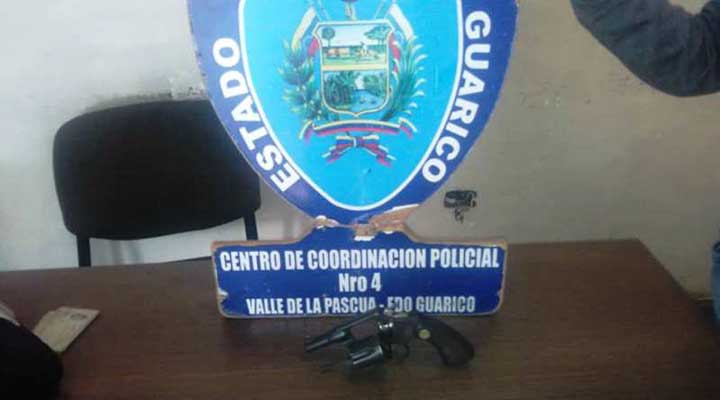 [:es]Tras las rejas ex alcalde y concejal guariqueño por porte Ilícito y amedrentamiento publico[:]