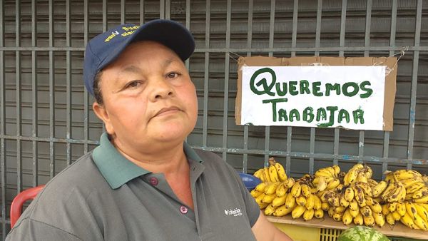 [:es]EN LA PASCUA. Buhoneros tienen hasta el 31 de octubre para recoger sus tarantines[:]