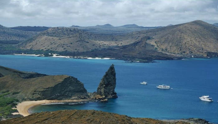[:es]Exigen carta de invitación para turistas que lleguen a casas en Galápagos[:]
