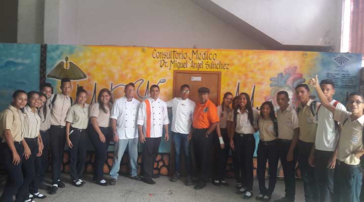 [:es]Conversatorio sobre «Recetas de un Futuro Pasado» ofreció La Zanahoria Gourmet[:]