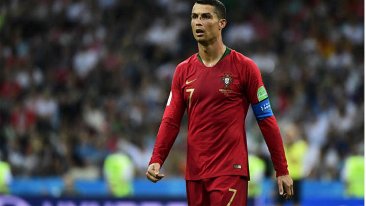 [:es]Cristiano Ronaldo confirma la muerte de uno de sus mellizos recién nacidos[:]