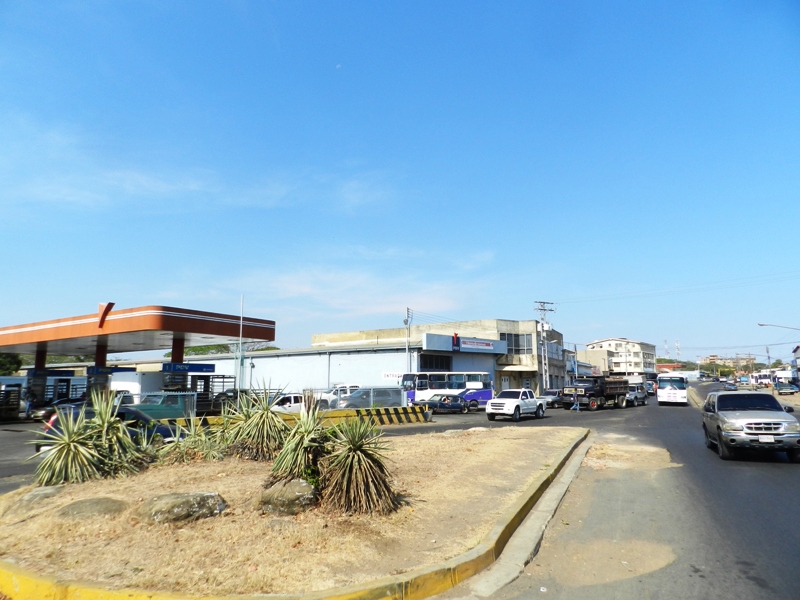 [:es]NOTICIAS JR. Presos comandantes de la GNB extrayendo la reserva estratégica de combustibles en Aragua[:]