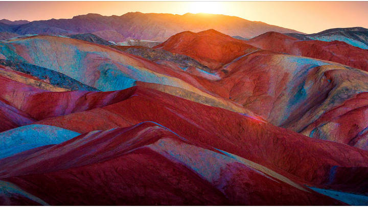 La Tierra se luce en su día