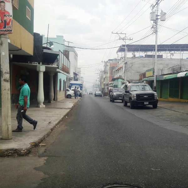 Densa nube de humo arropó zona centro de La Pascua