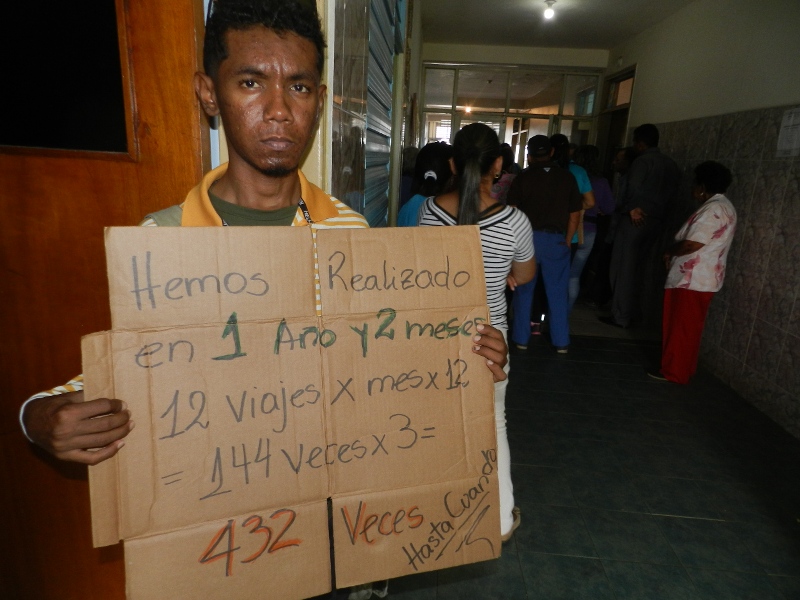 Persiste el martirio de los pacientes renales del Hospital Rafael Zamora Arévalo