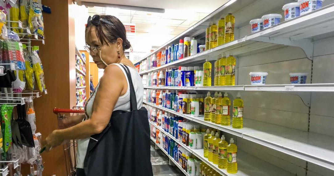 [:es]Venezolanos no pueden cubrir ni siquiera un 10% de la Canasta Básica Alimentaria[:]