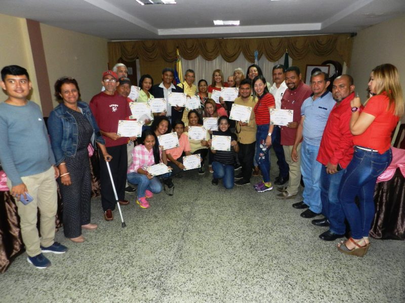 «Vamos a caminar por la calle del medio con la satisfacción del deber cumplido»