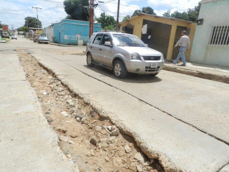 LA COMUNIDAD RECLAMA: Exigen pavimentación y culminación de obra en cercanías del Circuito Penal