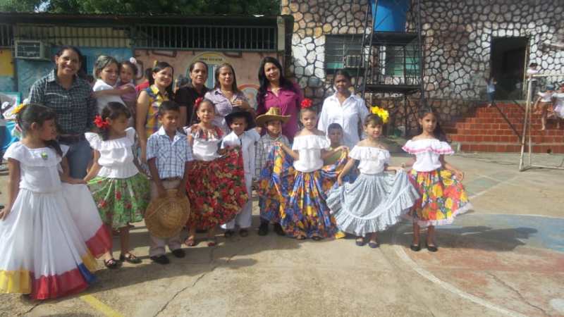 Escuela Juan Germán Roscio resaltó la cultura de las diferentes regiones del país