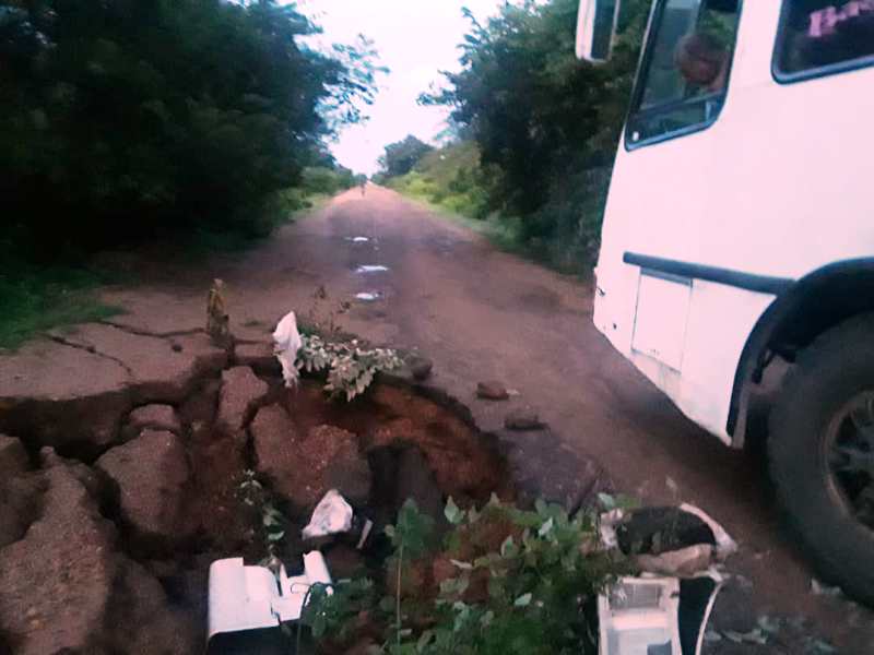 Lluvias causó una tronera en carretera Las Mercedes – Santa Rita de Manapire