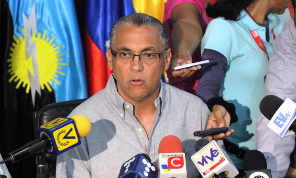 «Quien venda divisas o moneda extranjera en la calle va preso».