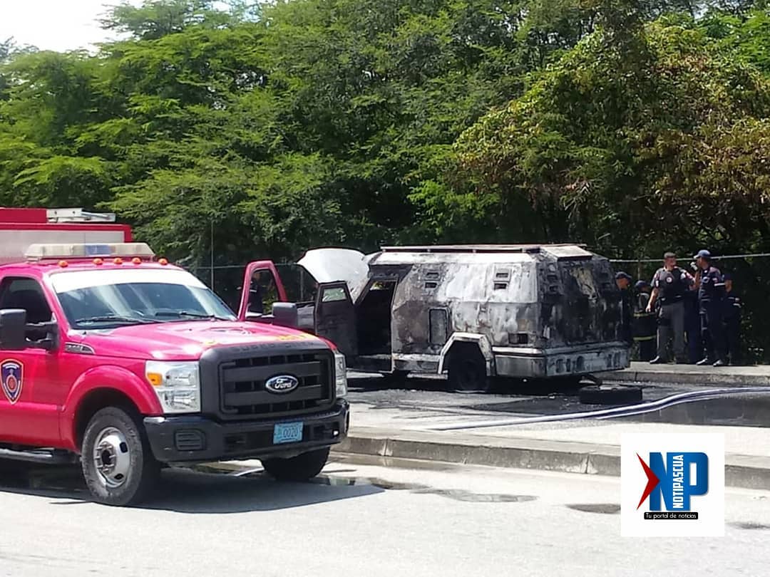 [:es]Transporte de valores se incendió en San Juan de los Morros[:]