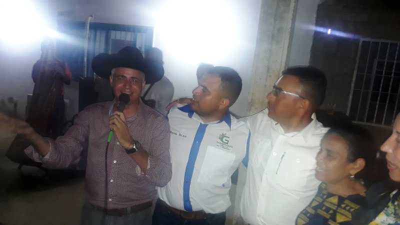 Cantante de música llanera Ángel Vigot presente en la velada