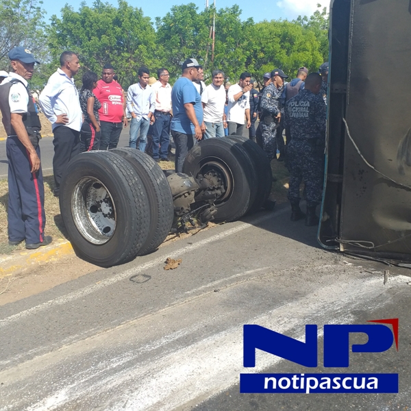 El bus perdió el tren trasero (morochas)