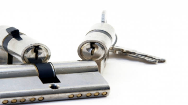 [:es]El respaldo de un cerrajero de urgencias en tu comercio[:]