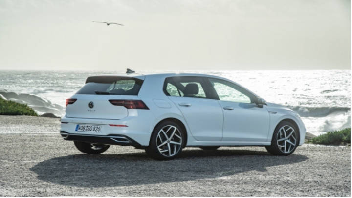 Golf mantiene su diseño, sobrio o deportivo, con pocas diferencias significativas