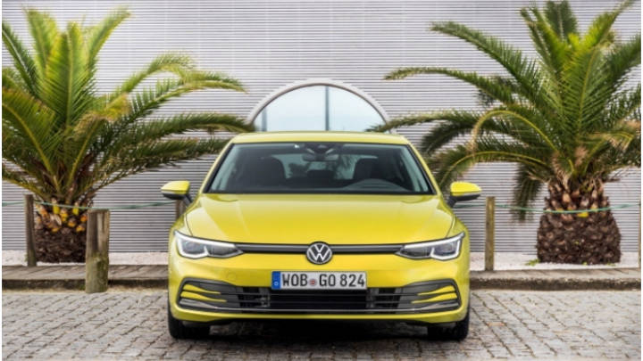 Golf regresó con un frontal más bajo para superar la aerodinámica