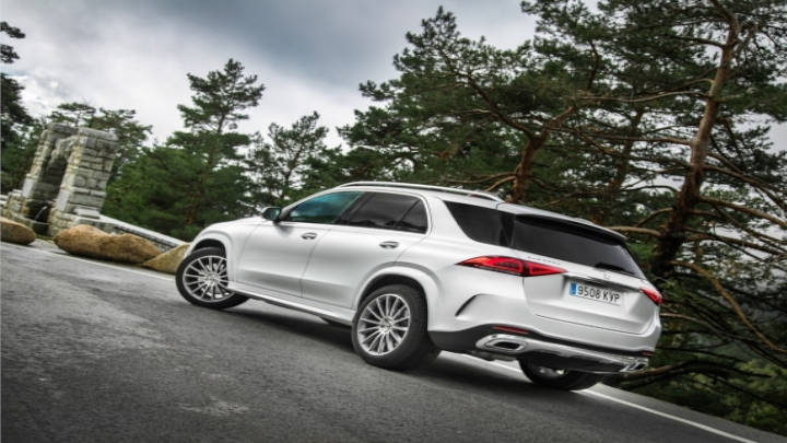 Diseño de líneas suaves y diferenciadas que le dan un aspecto imponente