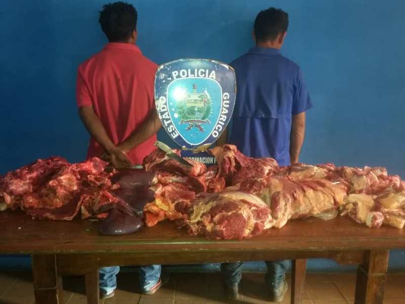[:es]Capturaron dos hombres con 40 kilos de carne robada[:]