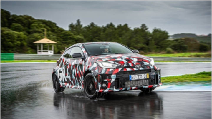 Buen agarre en curvas, tracción 4x4.