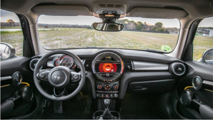 Sistema multimedia actualizado, con nuevos acabados