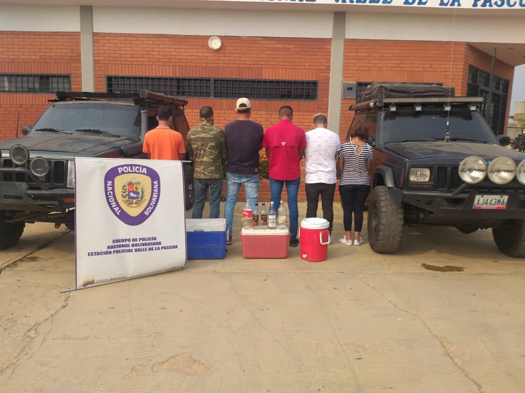 [:es]RUMBEROS. Seis detenidos en La Pascua por violar la cuarentena[:en]Seis detenidos en La Pascua por al[:]