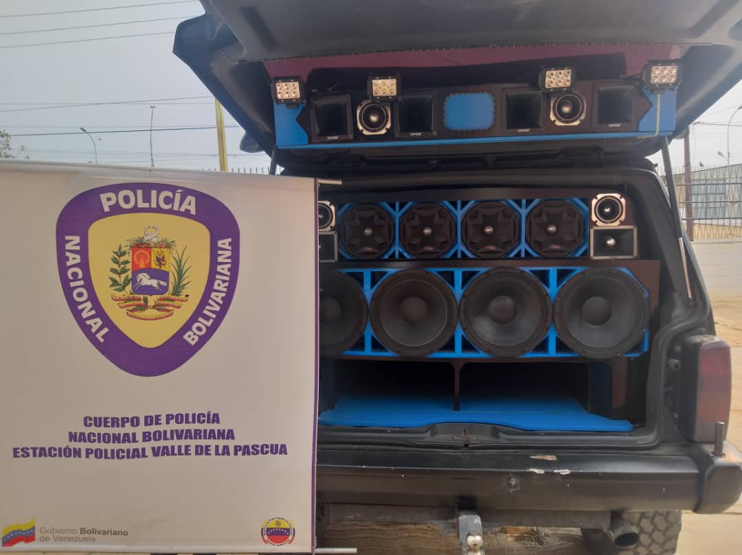 Los vehículos tenían equipos de sonido de alto alcance. Foto Cortesía. 