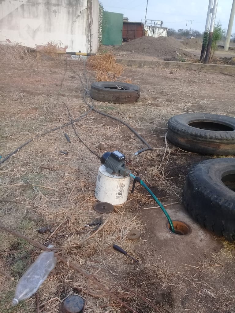 De esta manera sacaban el combustible de los tanques