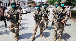 Las Fuerzas Armadas continuarán en las calles