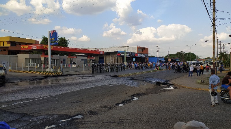 [:es]Protestan por gasolina en La Pascua[:]