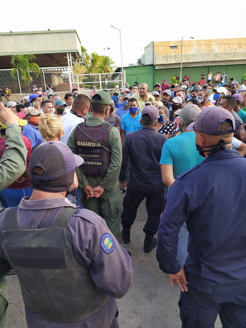 Jefes de los cuerpos policiales conversaron con los manifestantes