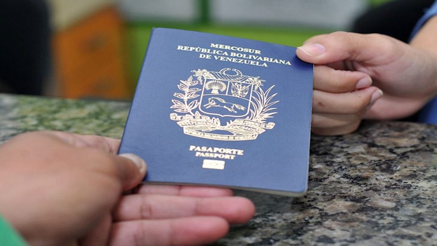 [:es]Pasaporte venezolano es uno de los mas caros de América[:]